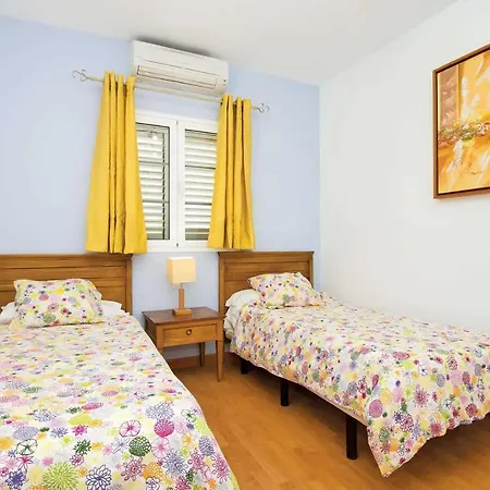 Puerto Del Carmen Sleeps 10 Air Con Wifi Вилла